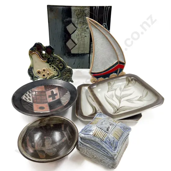 Small Qty of Assorted Pottery Including Two Wall Hanging