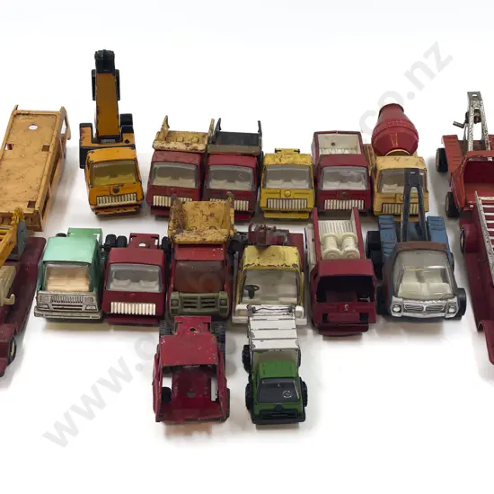 Various Small Scale Tonka Tinplate Toys (playworn)