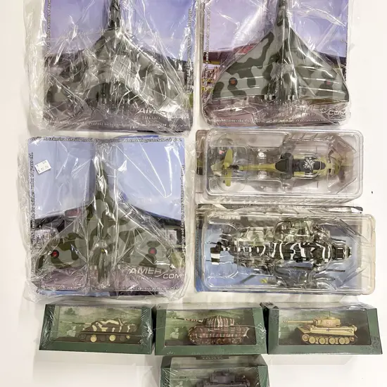 Boxed Military Ultimate Tanks With Helicopters & Fighter Planes (9)