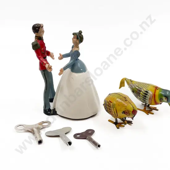 Clock Cinderalla and Prince Charming (fauts) and Two Pecking Birds