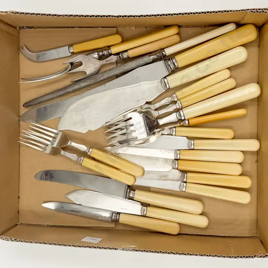 Small Qty of Assorted Bone Handled Cutlery