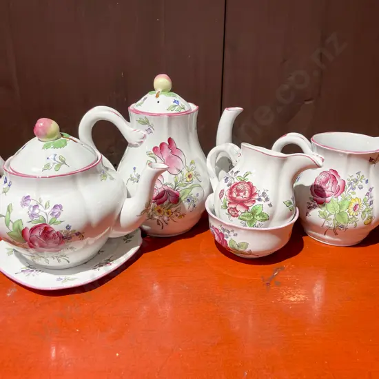 Six Pieces of Copeland Spode "Luneville" Tea China