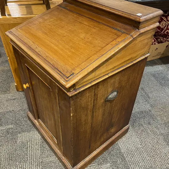 Vict. Davenport Style Desk/Wash Stand