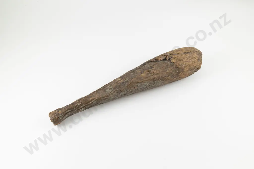 Patu Aruhe (Root Beater) of Weathered Form Image 1++