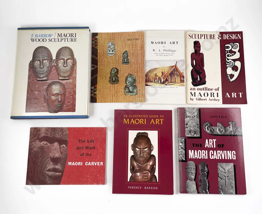 Selection Of Books On Maori Carving Arts Etc Image 1++