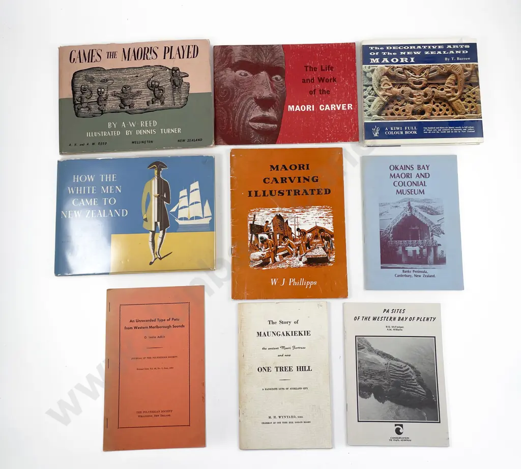 Selection Of Books & Booklets On Maori Carving Patu Pa Sites Etc Image 1++