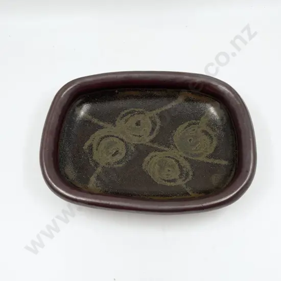 Large NZ Pottery Dish