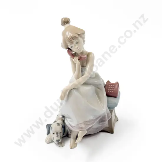 Boxed Lladro Figure "Chit Chat"