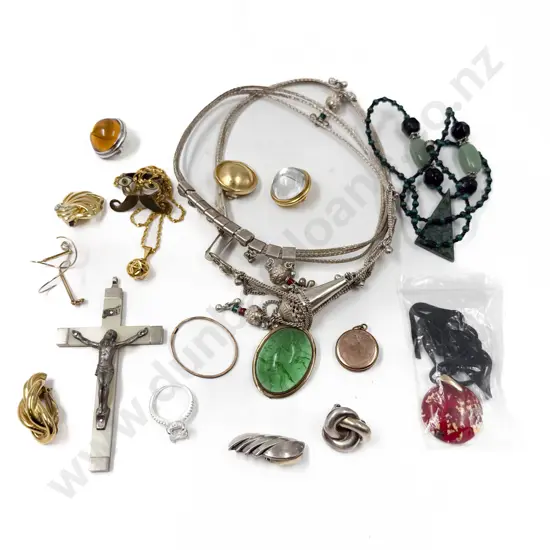 Bag Quantity of Assorted Costume Jewellery