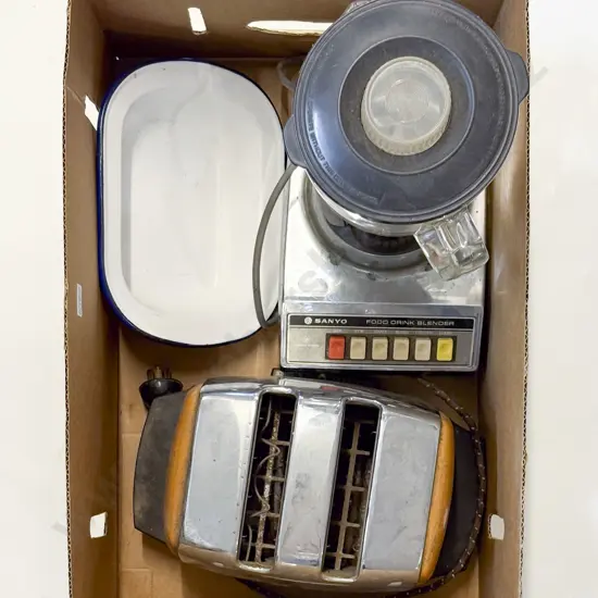 Box of Assorted Vintage Kitchenalia incl Sanyo Blender