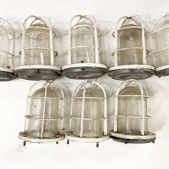 Eleven Storm Flash Detonation Lamps