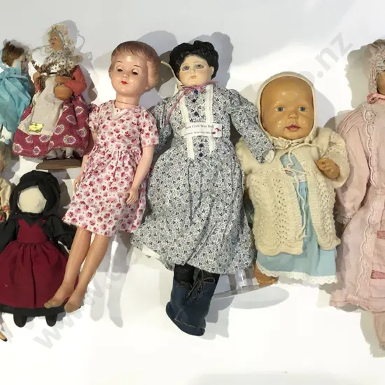 Selection Vintage & Modern Dolls