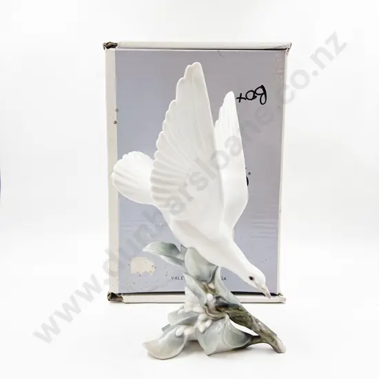 Lladro "Turtle Dove"