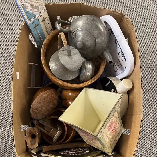 Quantity of Assorted Woodware & Pewter etc