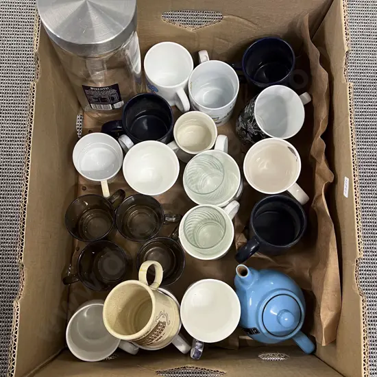 Box Quantity of Assorted Kitchen Crockery