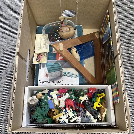 Quantity of Assorted Vintage Toys & Games