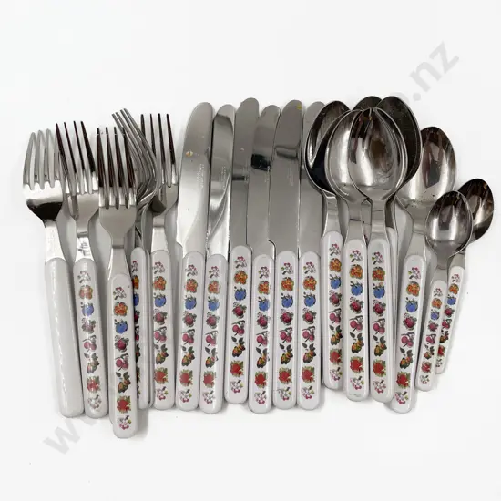 Small Quantity of Assorted Portmerion Cutlery