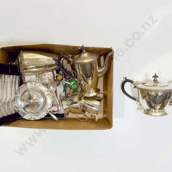 Quantity of Assorted S/P incl Cutlery