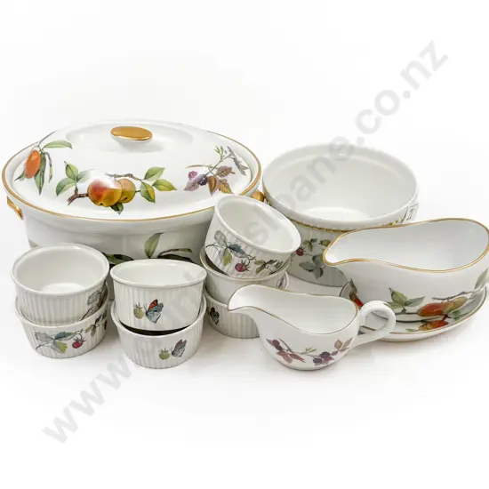 Quantity of Assorted Royal Worcester Oven Dishes etc