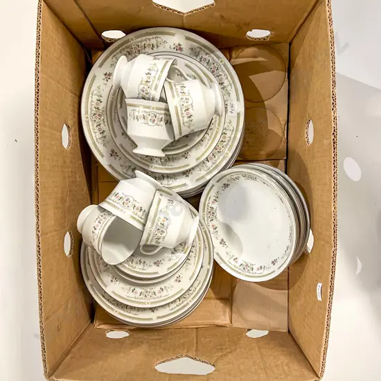 Floral Decorated Part Dinner Set