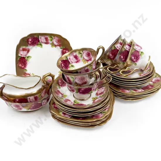 Small Quantity of Assorted Royal Albert China