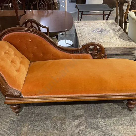Victorian Buttonback Chaise Longue