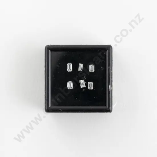 Quantity of Unmounted Diamonds