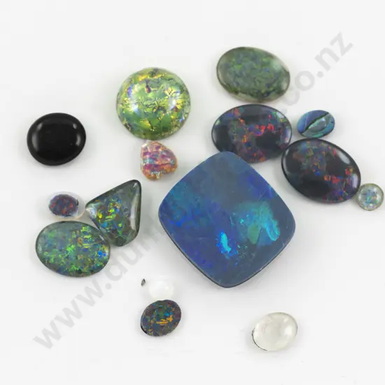 Quantity of Unmounted Opals