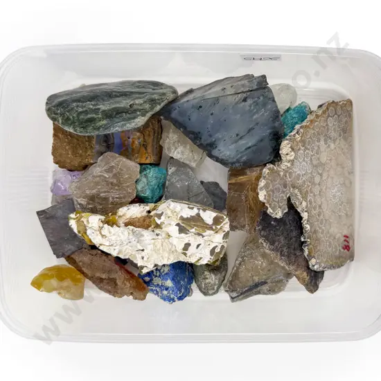 Quantity of Assorted Rocks incl Crystals & Agates