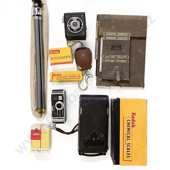 Collection Vintage Cameras & Equipment