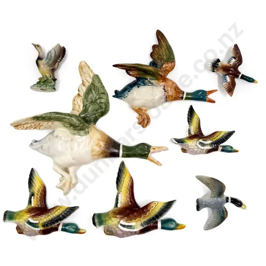 Six Duck Wall Plaques Wall Pocket & Ornament (A/F)