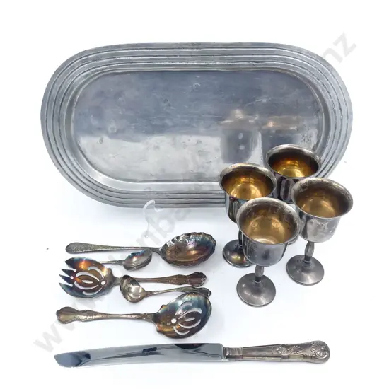 Small Collection S/P on Cast Aluminium Tray