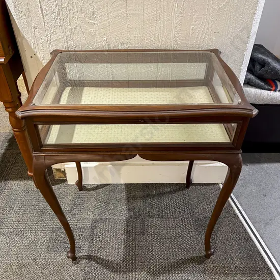 Edwardian Mahogany Display Table on Fine Cabriole Legs