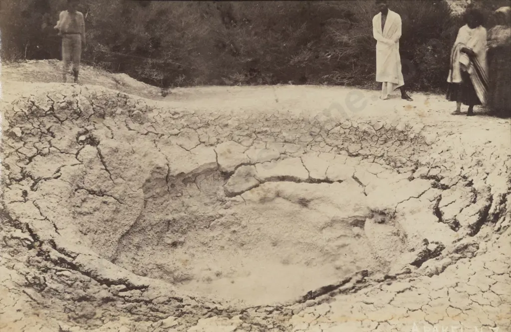 Burton Brothers - Mitre Peak - Milford Sound & Other Image 1++