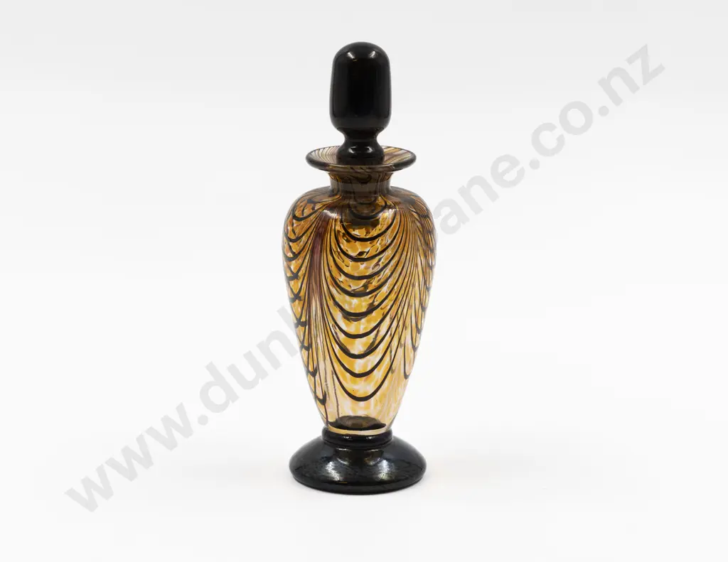 David Wallace Studio Glass Scent Flask Image 1++