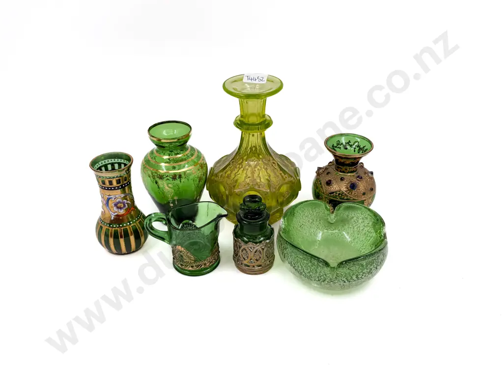 Quantity of Assorted Art Glass Image 1++