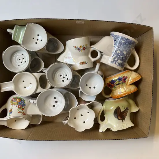 Quantity of Assorted Vintage Shaving Mugs