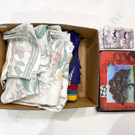 Quantity of Assorted Placemats & Table Linen etc