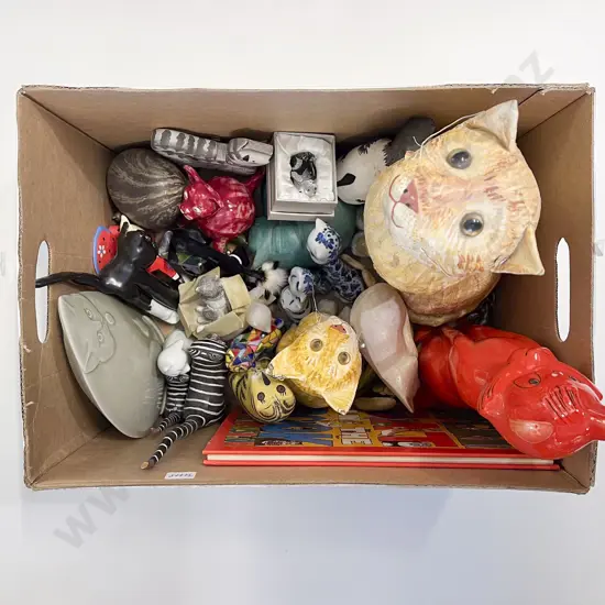 Quantity of Assorted Cat Ornaments etc