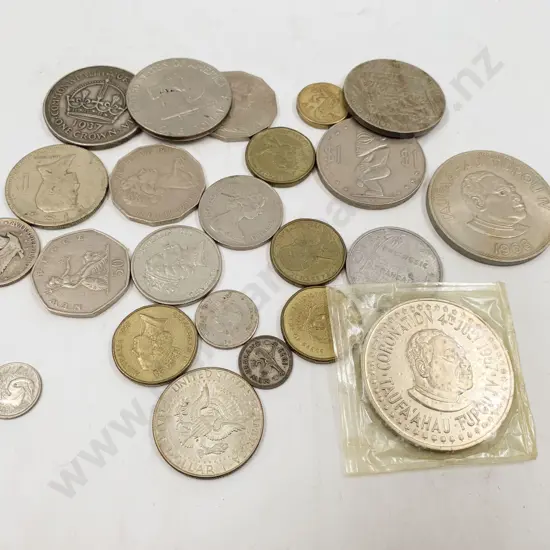 Small Quantity World Coinage incl 1937 Australian Coronation Crown