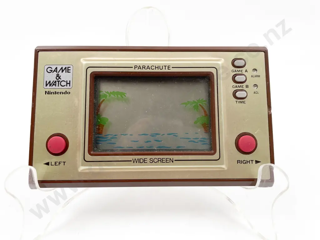Vintage Nintendo Game & Watch "Paracute" Game Image 1++