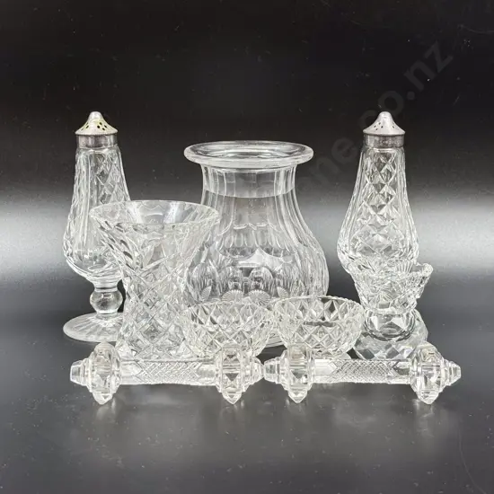 Quantity of Assorted Crystal & Glassware