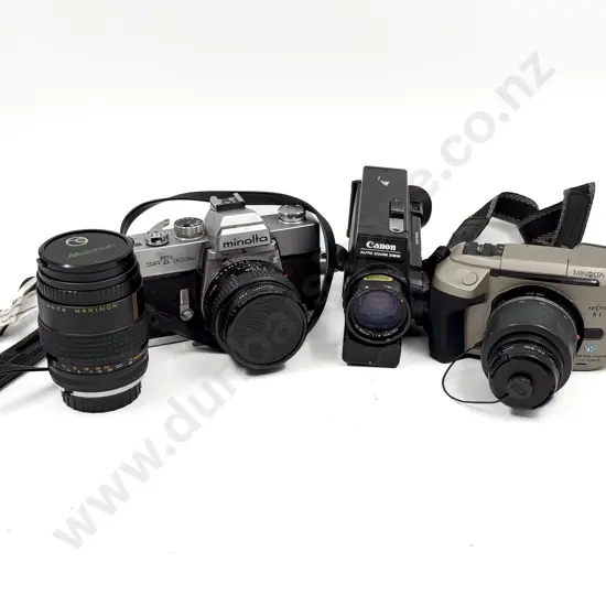 Box Quantity of Assorted Vintage Cameras