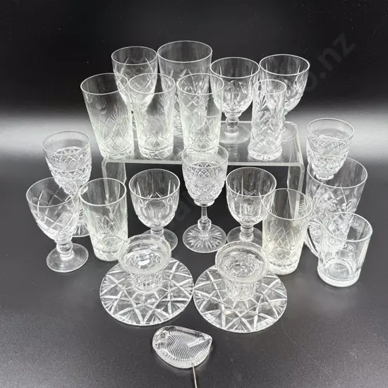 Small Quantity of Assorted Crystal & Glassware