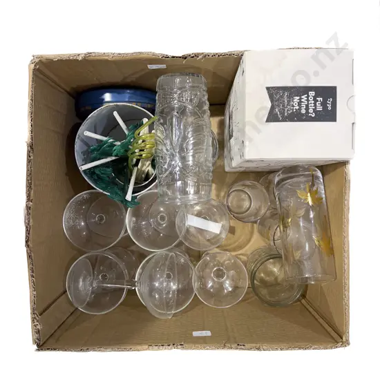 Quantity of Assorted Cocktail Glasses etc