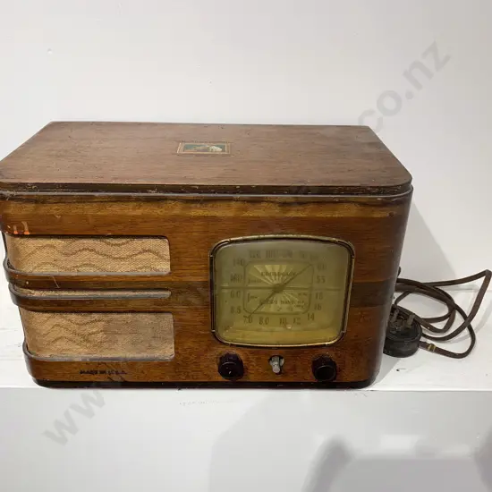 Vintage His Master's Voice American Radio