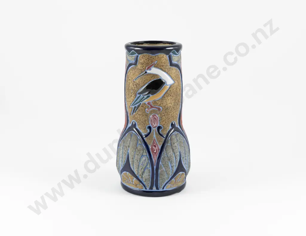 Early C20th Amphora Vase With Stylised Crane Image 1++