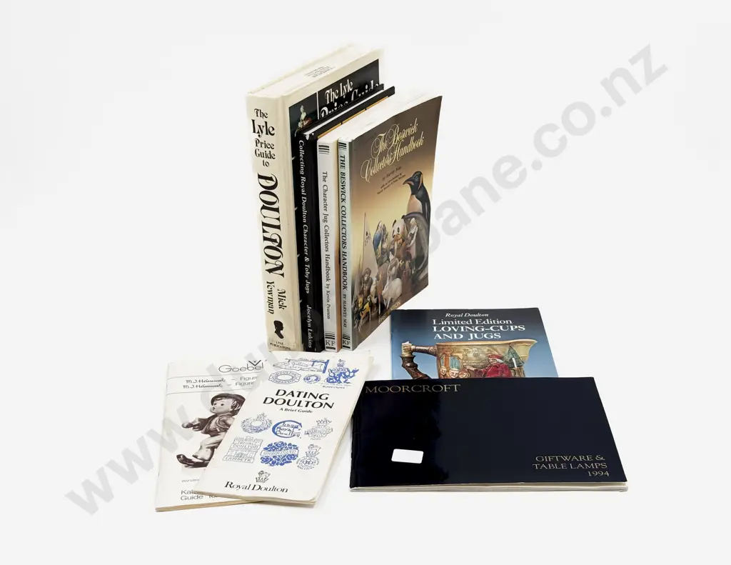 Assorted Antique Collecting Reference (8) Image 1++