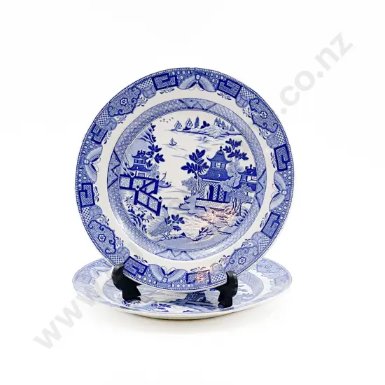 Pair Probable Wedgwood Mid C19th Blue & White Willow Pattern Type Plates