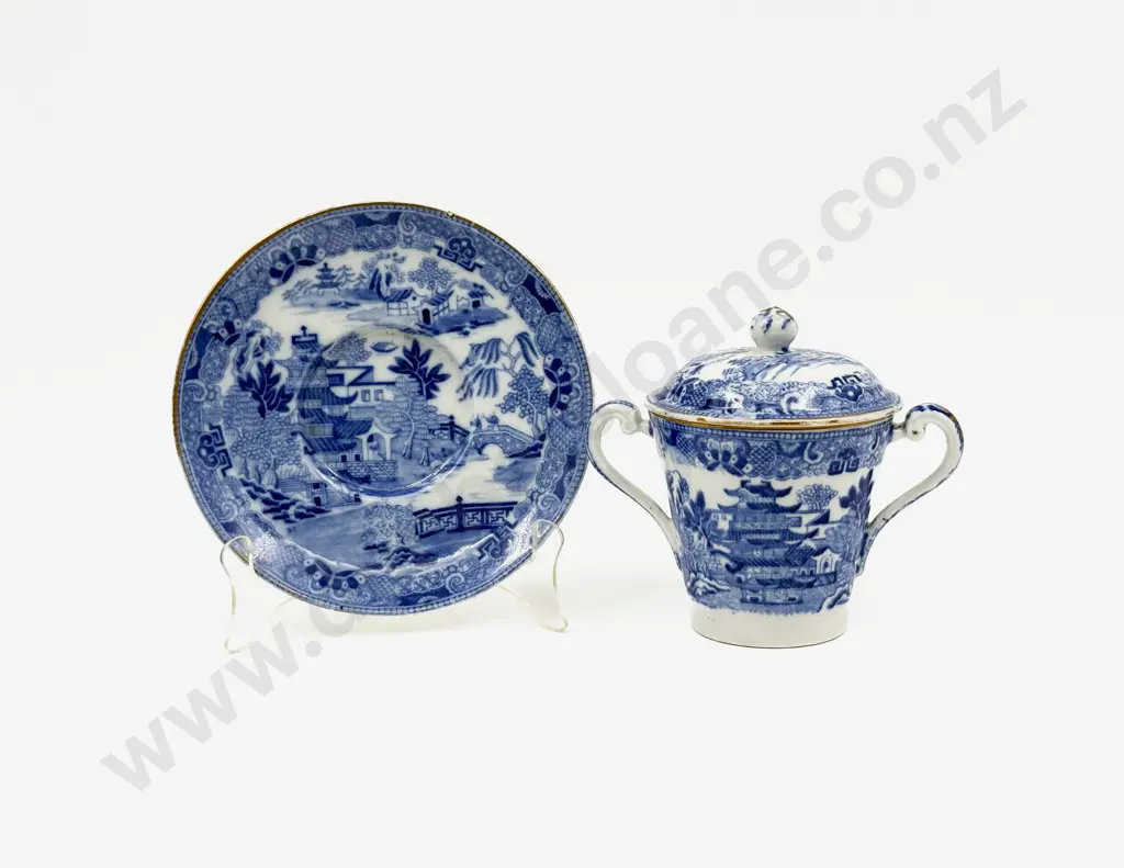Mid C19th Blue & White Willow Pattern Trembleuse Covered Cup & Saucer Image 1++